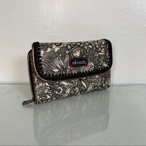 Sakroots Ultimate Storage Wallet